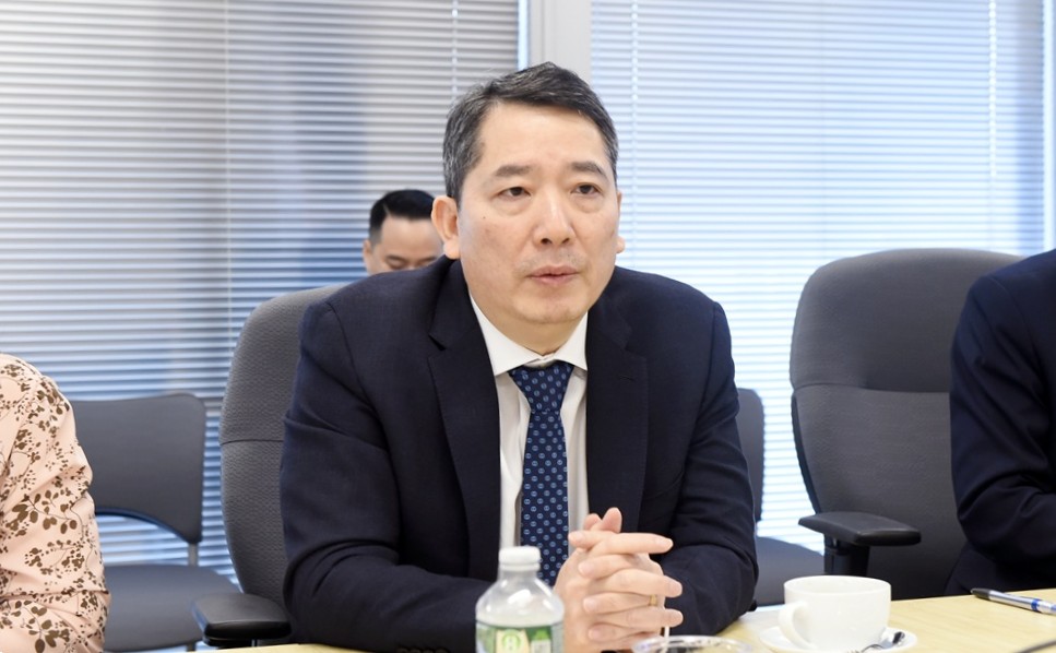 mr Cao